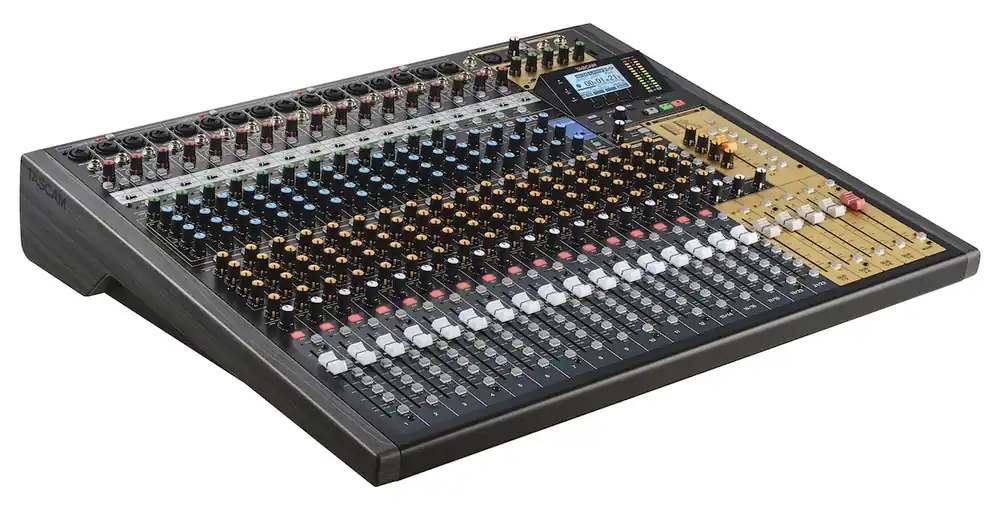Letzte Chance TASCAM Model 2400 Studio- und Live-Recording Mischpult