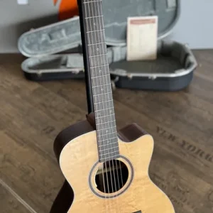 LAKEWOOD M-32 CP Custom Grand Concert Elektro-Akustik-Gitarre + Koffer, natural Gratis Versand