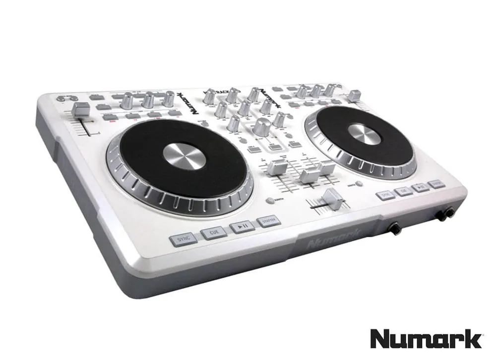 Günstig Numark MIXTRACK PRO SR white ltd